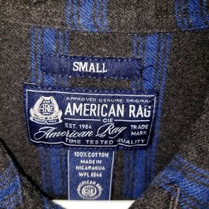 Young mens button up longsleeve shirt